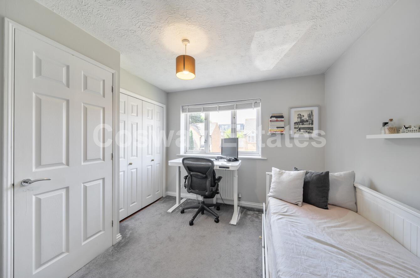 Earl Close, N11, London
